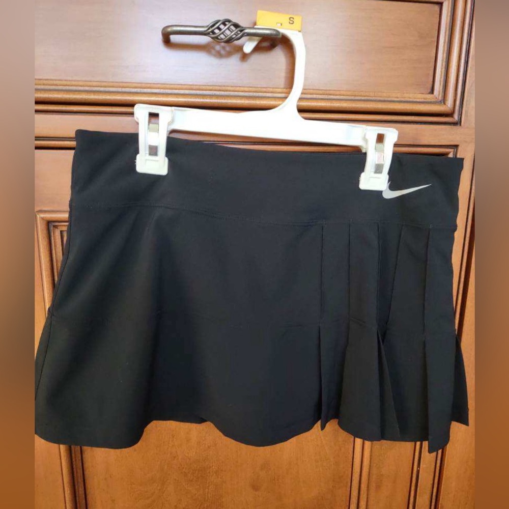 Nike - Black Pleated Tennis Skirt - Small